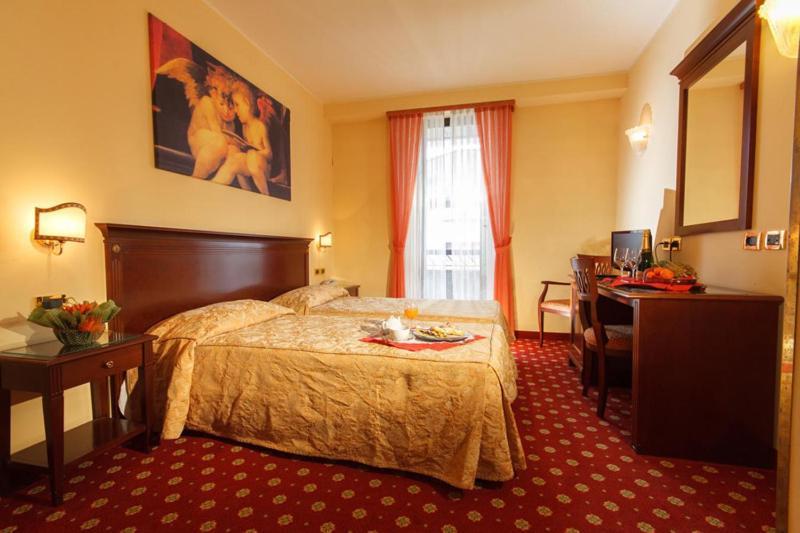 Hotel Mistrello Di Savoia Borgo Val di Taro Dış mekan fotoğraf
