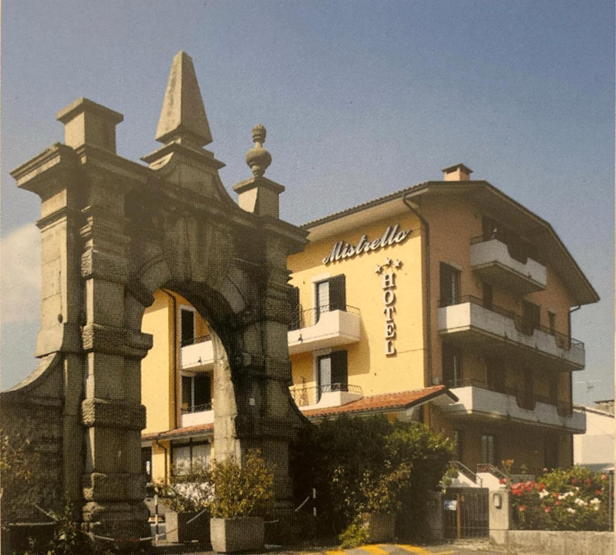 Hotel Mistrello Di Savoia Borgo Val di Taro Dış mekan fotoğraf